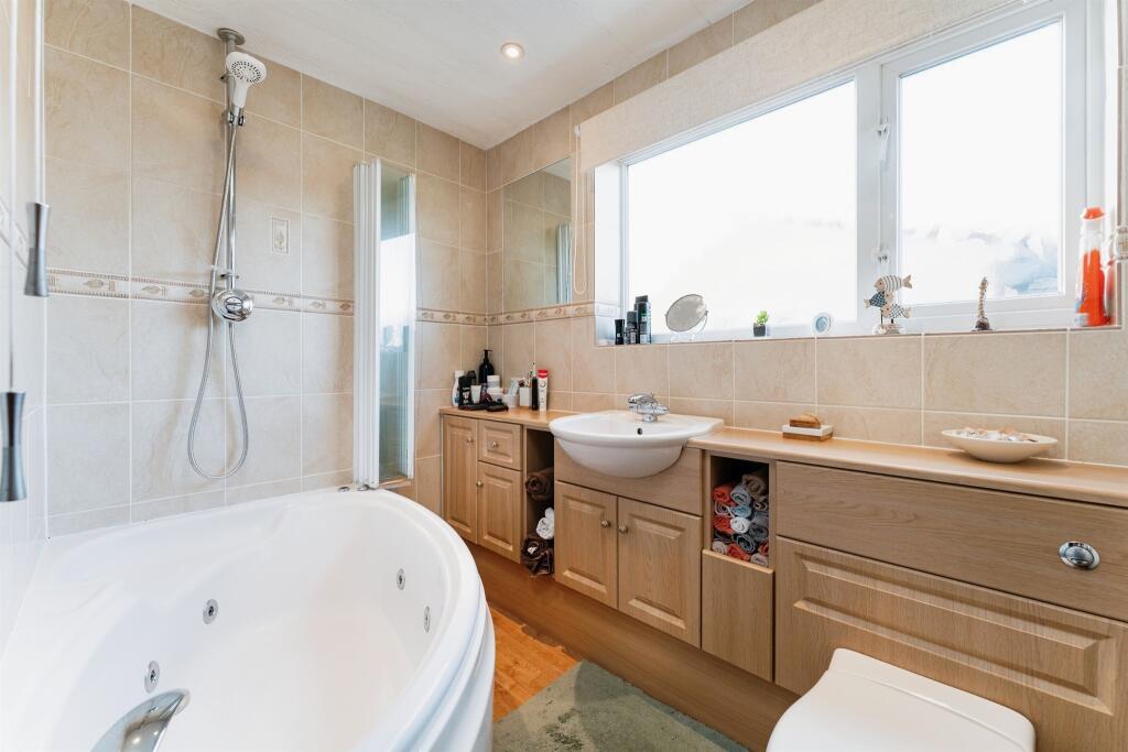 Additional image 11 of Lode Way, Haddenham, Ely