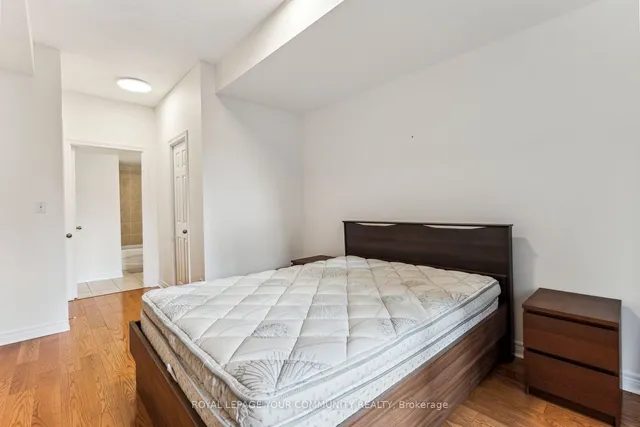 Additional image 24 of 207 Wellesley St Unit 103