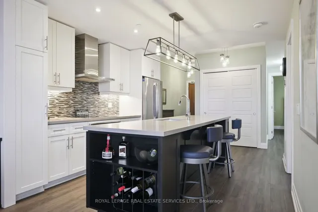 Additional image 7 of 2025 Maria St Unit 902