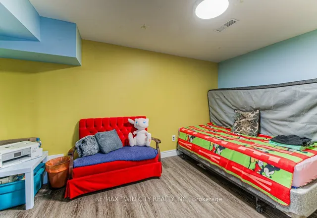 Additional image 18 of 52 Montcalm Dr Unit 7