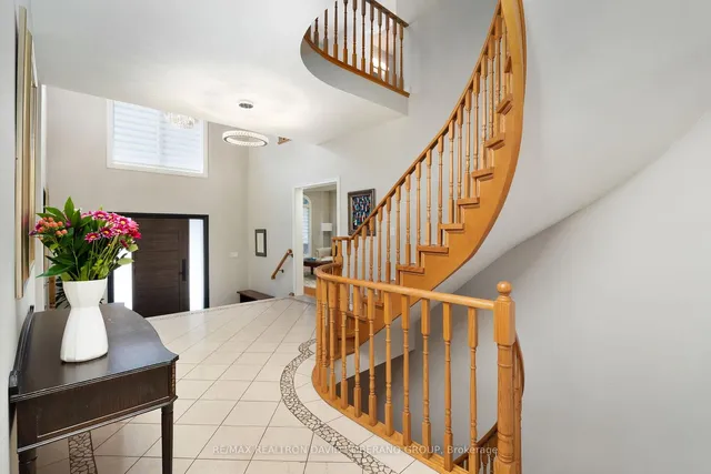 Additional image 23 of 214 Faywood Blvd