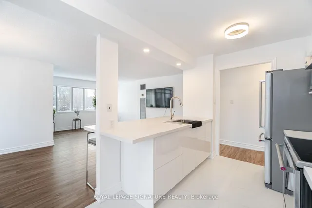 Additional image 16 of 1300 Mississauga Valley Blvd Unit 211