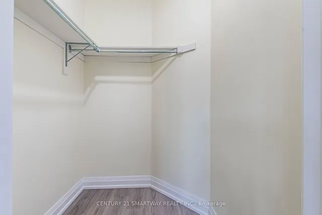 Additional image 32 of 212 Twin Pines Cres