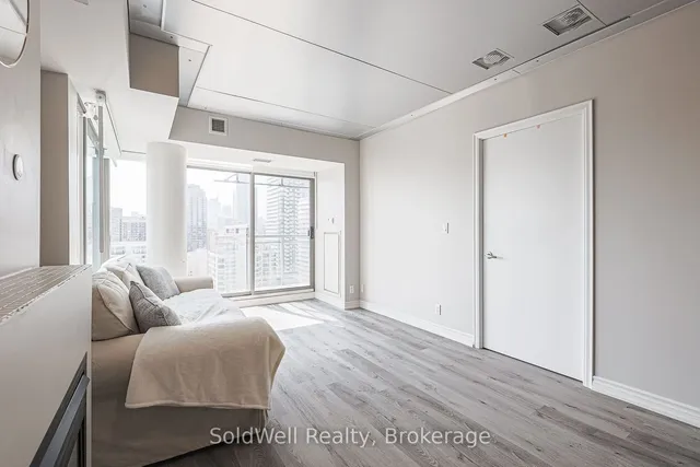 Additional image 17 of 22 Wellesley St Unit 2101