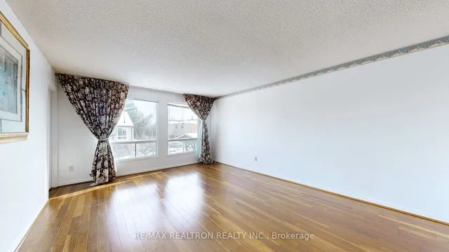 Additional image 10 of 7 Roughfield Cres