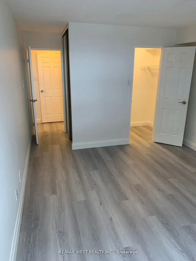 Additional image 11 of 73 McCaul St Unit 630