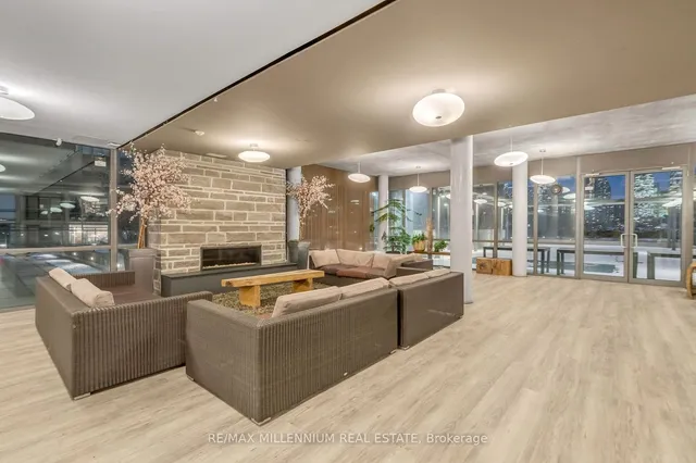 Additional image 39 of 33 Mill St Unit 501