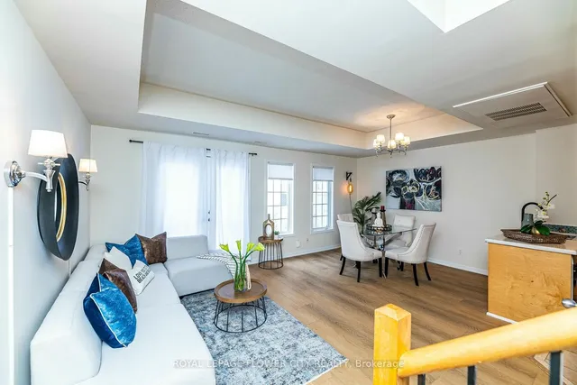 Additional image 12 of 11 Niagara St Unit 14