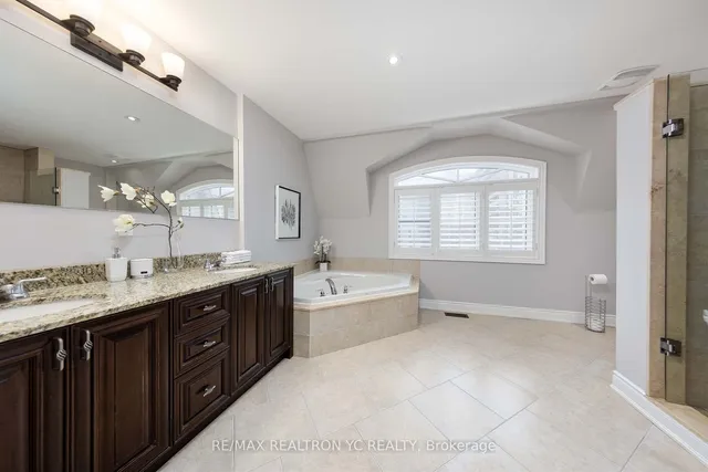 Additional image 31 of 4450 Bathurst St