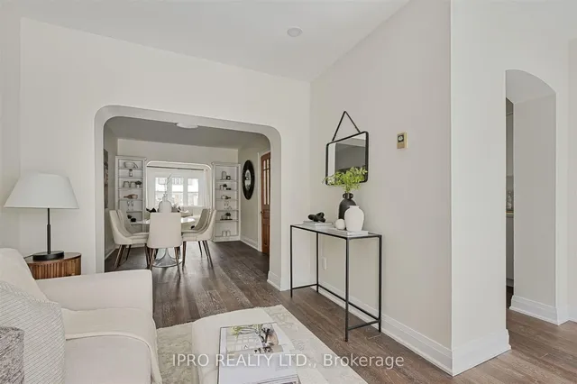 Additional image 12 of 20 THORNHILL Ave