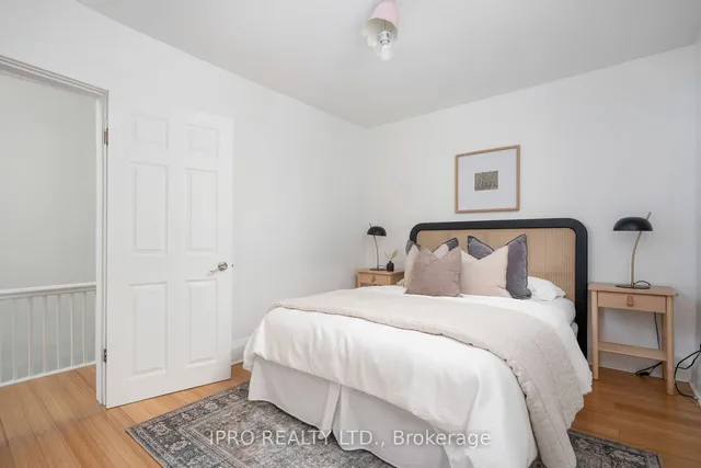 Additional image 28 of 43 Torrens Ave