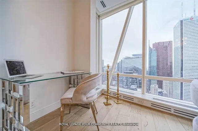 Additional image 11 of 180 University Ave Unit 5207