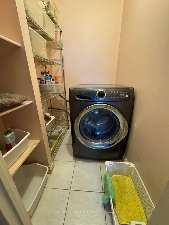 Additional image 17 of 236 Albion Rd Unit 1012