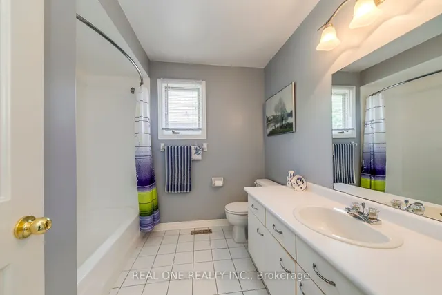 Additional image 29 of 566 Blenheim Cres