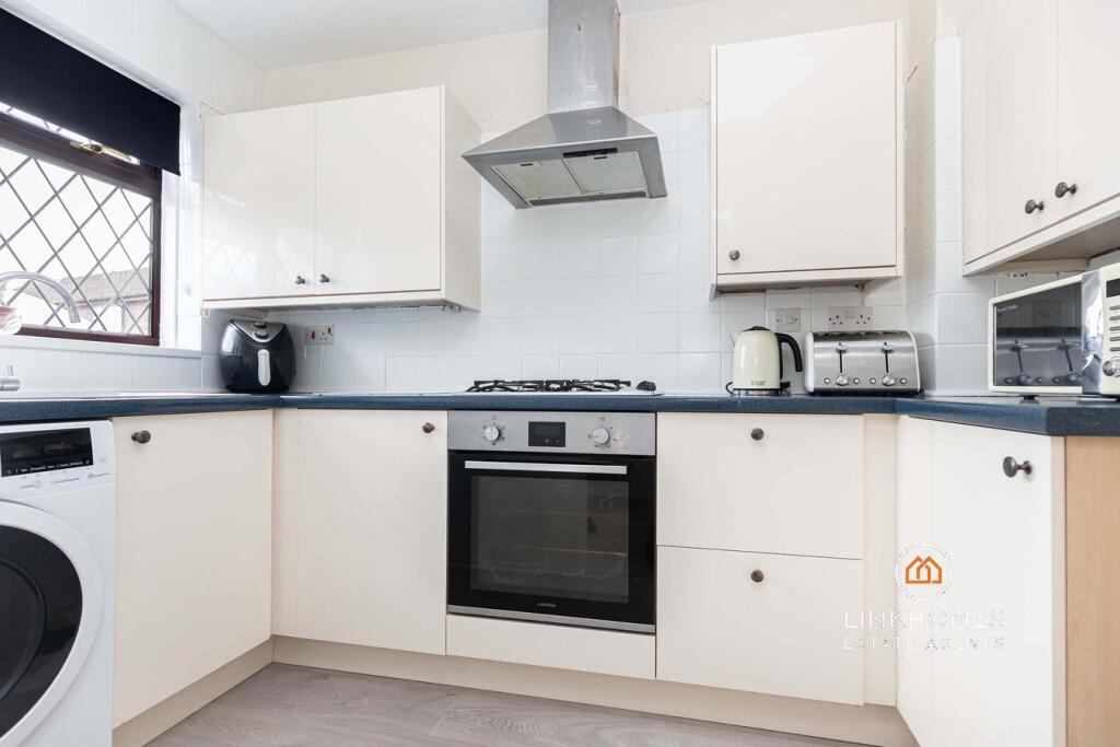 Primary image of Viscount Walk, Bournemouth, BH11