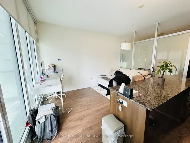 Additional image 6 of 426 University Ave Unit 1807