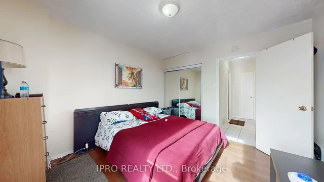 Additional image 15 of 4645 Jane St Unit 637
