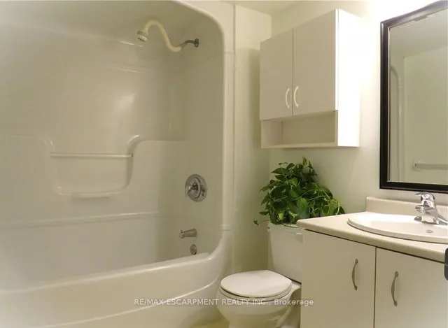 Additional image 12 of 4015 Kilmer Dr Unit 208