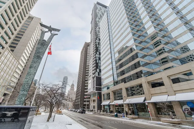 Additional image 26 of 426 University Ave Unit 3709