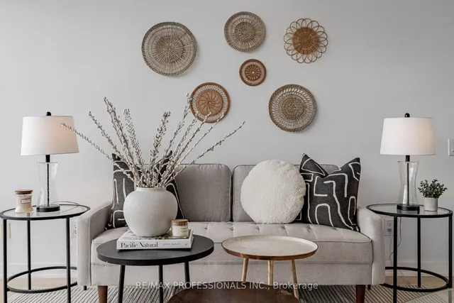 Additional image 3 of 88 Park Lawn Rd Unit 301