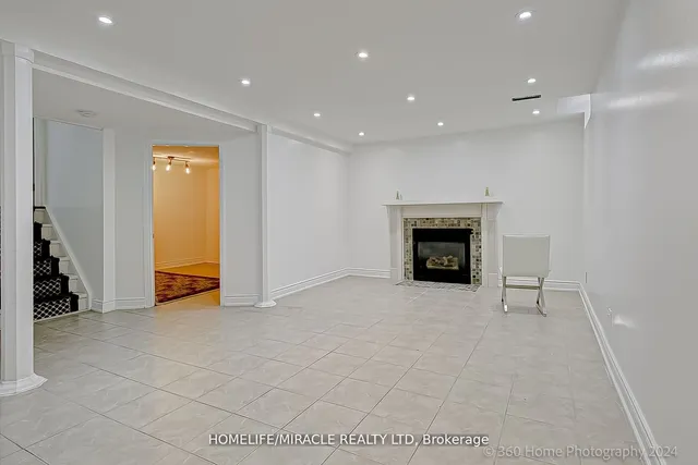 Additional image 26 of 581 Hayward Cres