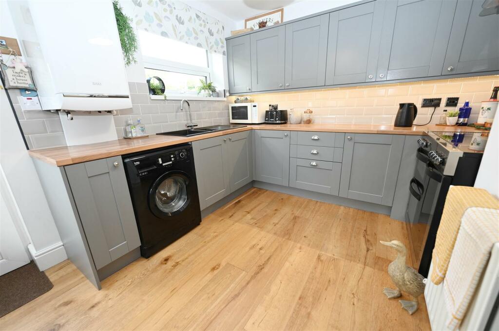 Additional image 7 of Ronaldshay Close, Richmond