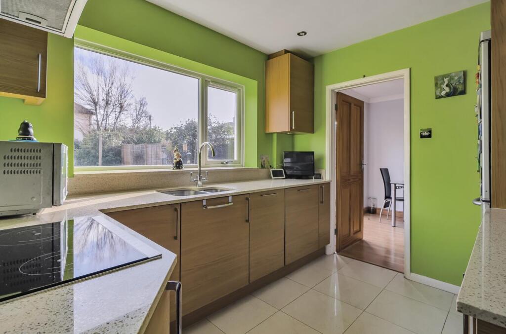Additional image 6 of Peplins Way, Brookmans Park, Hatfield