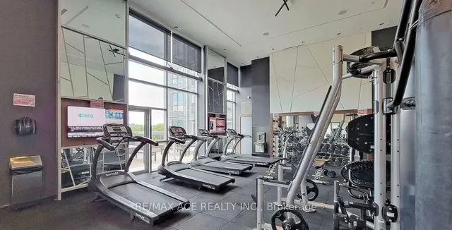 Additional image 18 of 255 Village Green Sq Unit 409