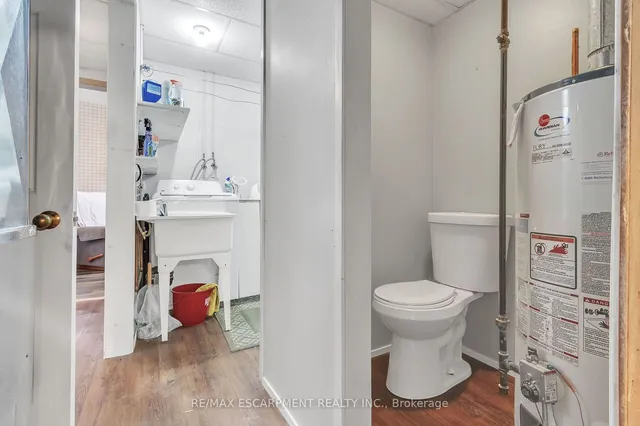 Additional image 35 of 3099 Northview Cres