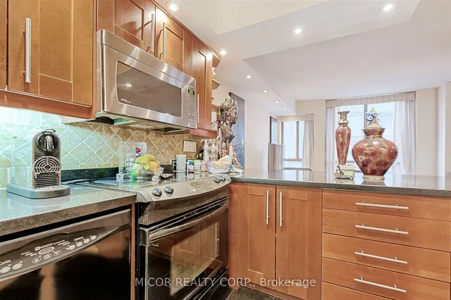 Additional image 19 of 40 Scollard St Unit 601