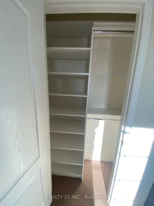 Additional image 10 of 76 Sweet Clover Cres