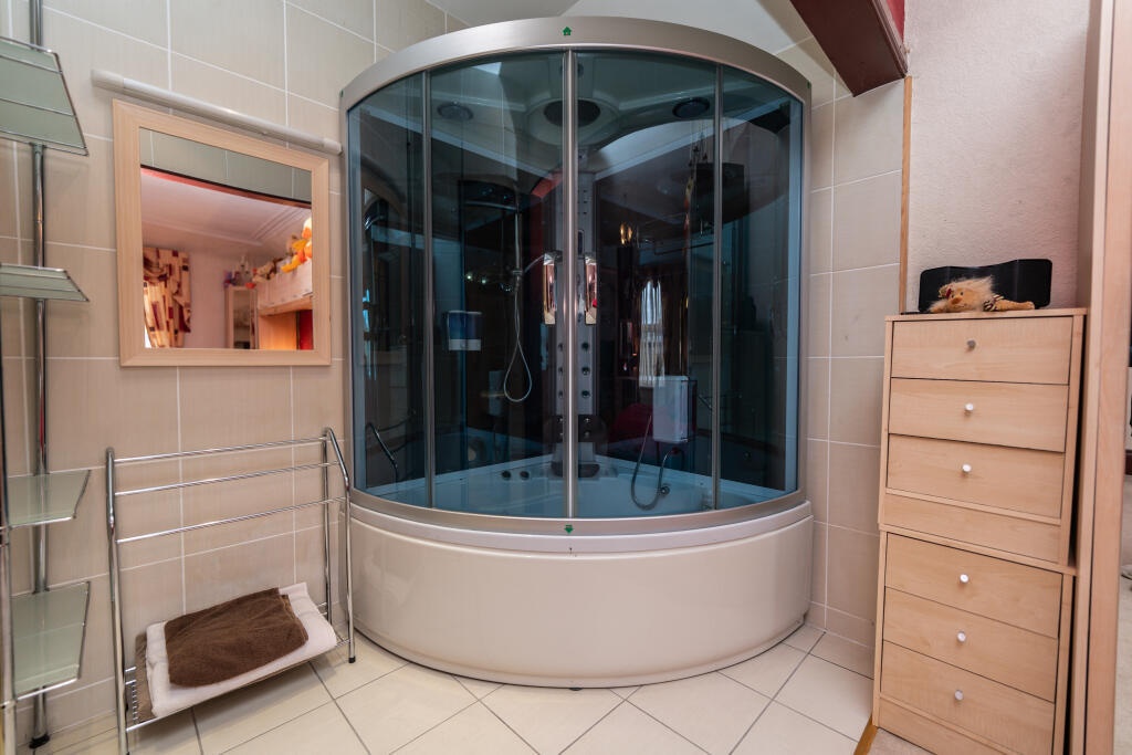 Additional image 57 of The Royal Hotel, 63 Broad Street, Fraserburgh, Aberdeenshire