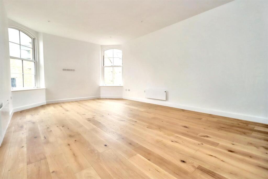 Additional image 15 of Modern luxury in a prestigious coastal location