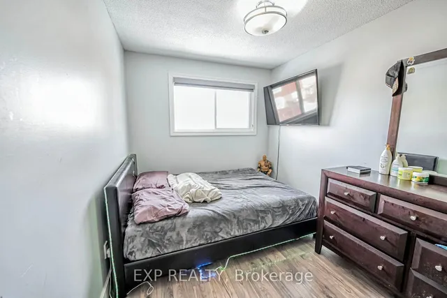Additional image 20 of 112 Collins Cres