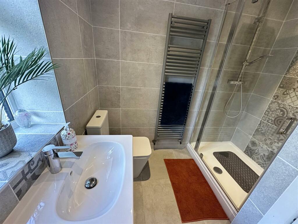 Additional image 16 of Ronaldshay Close, Richmond