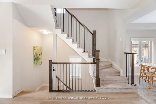 Additional image 37 of 2220 Queensway Dr Unit 15