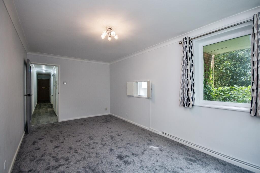 Additional image 11 of Richmond Park Road, Bournemouth