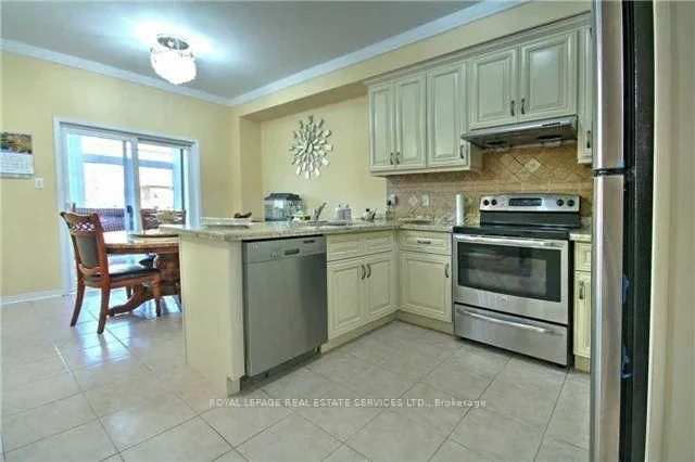 Additional image 4 of 418 Hillbury Dr