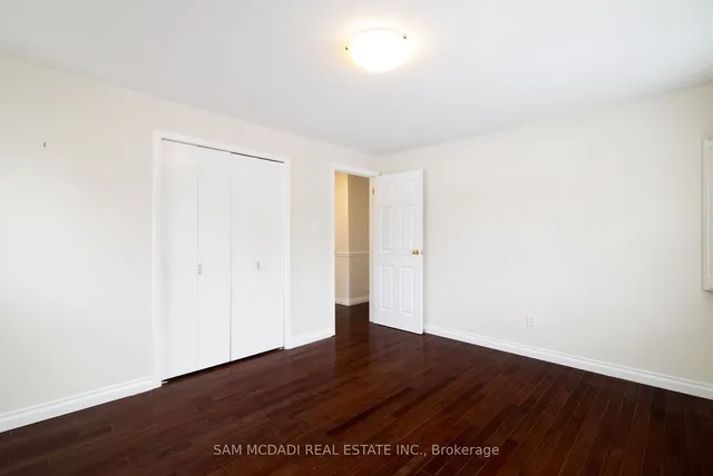 Additional image 27 of 2290 Devon Rd