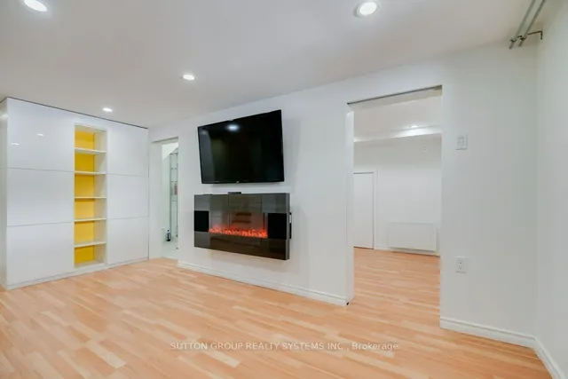 Additional image 11 of 2 White Abbey Park Unit 17