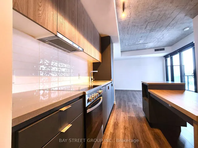 Additional image 6 of 7 Smith Cres Unit 401