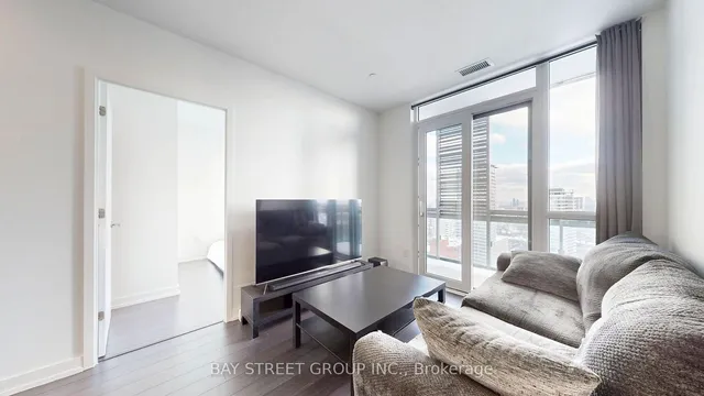 Additional image 16 of 39 Roehampton Ave Unit 2304