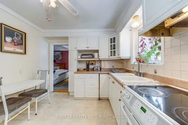 Additional image 13 of 47 Leggett Ave