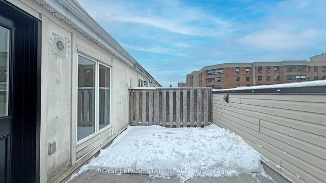 Primary image of 20 Laidlaw St Unit 1122