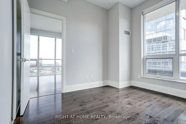 Additional image 17 of 460 Adelaide St Unit PH120