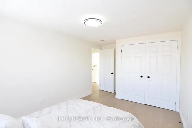 Additional image 31 of 14 Paramount Pl