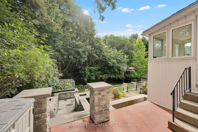 Additional image 28 of 80 Townsend Ave