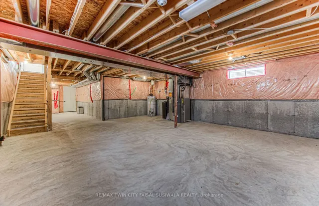 Additional image 19 of 94 Sophia Cres