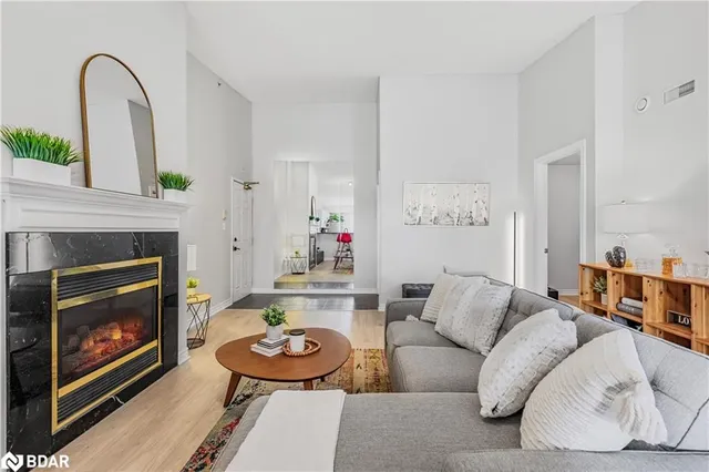 Additional image 7 of 4015 Kilmer Dr Unit 405