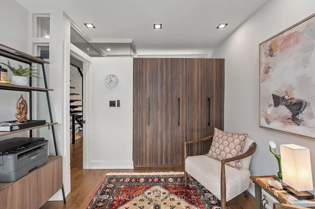 Additional image 10 of 13 Woodfield Rd